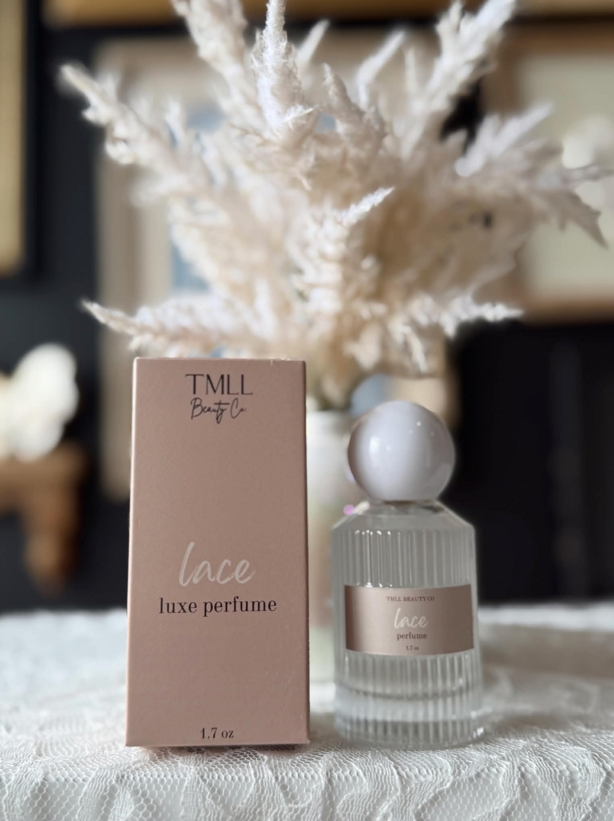 TMLL LACE PERFUME - Fresh • Floral • Woody