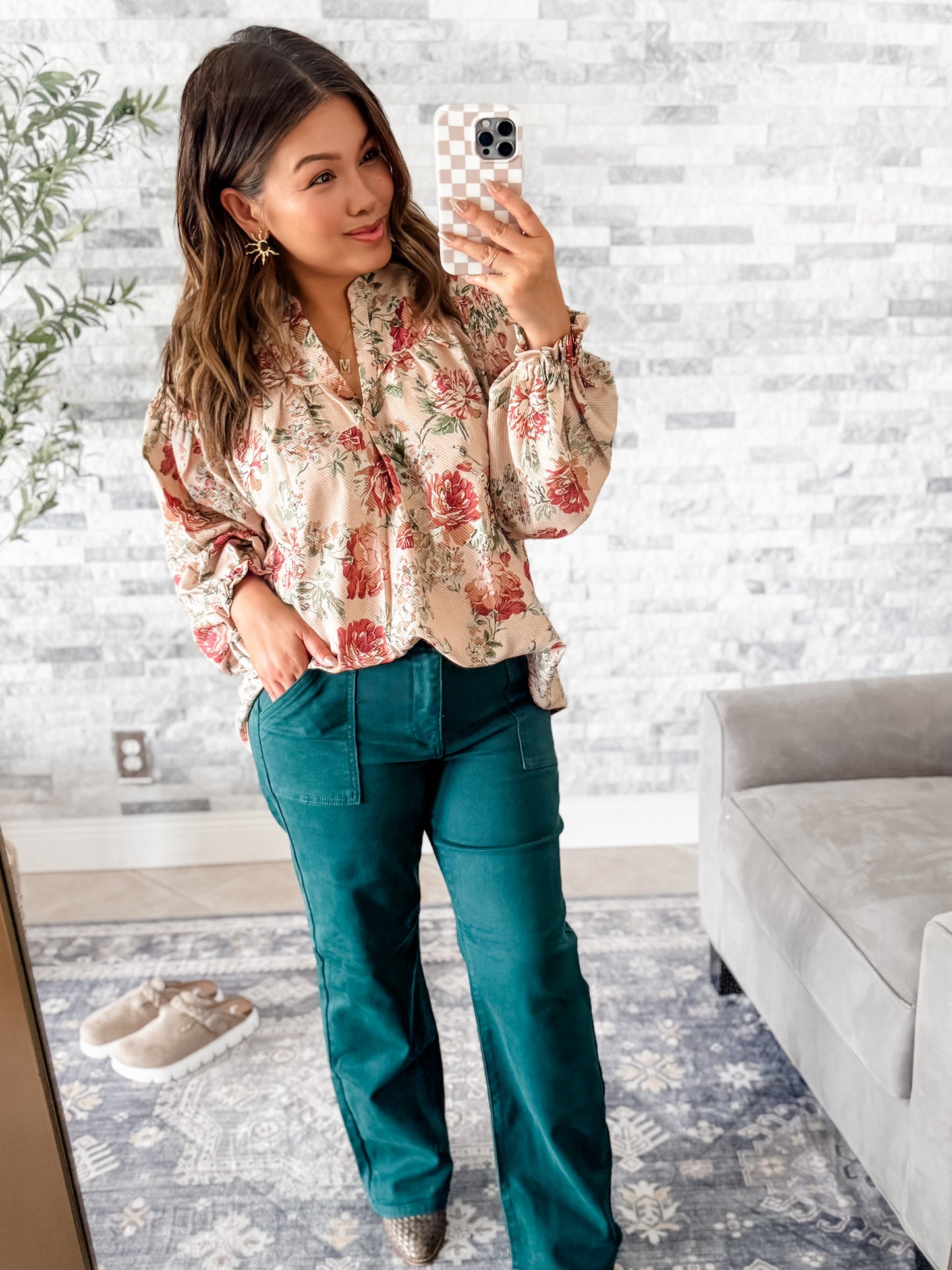 RISEN HUNTER GREEN PATCH POCKET PETITE JEANS