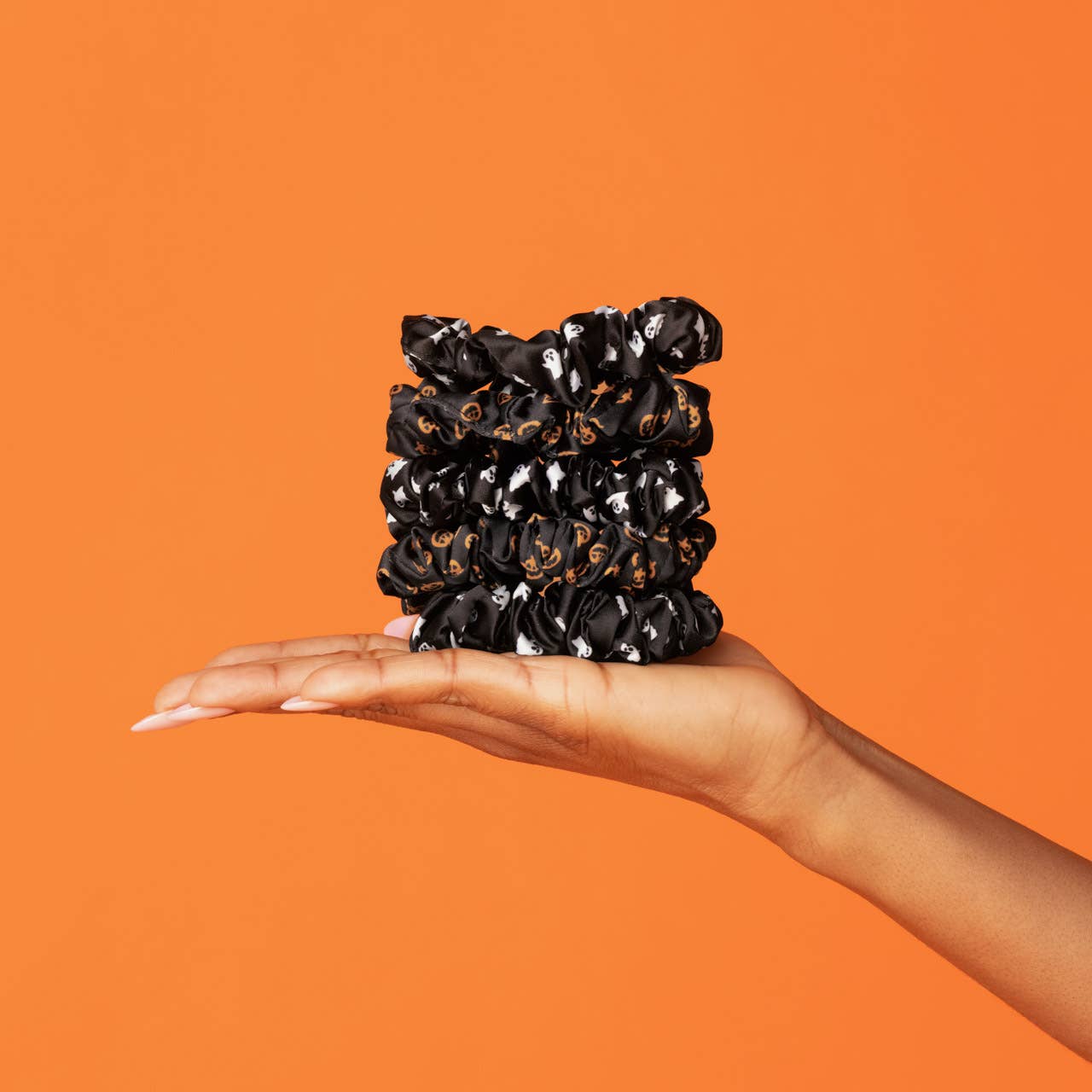 KITSCH RUCHED SATIN SCRUNCHIES - GHOSTS & PUMPKINS