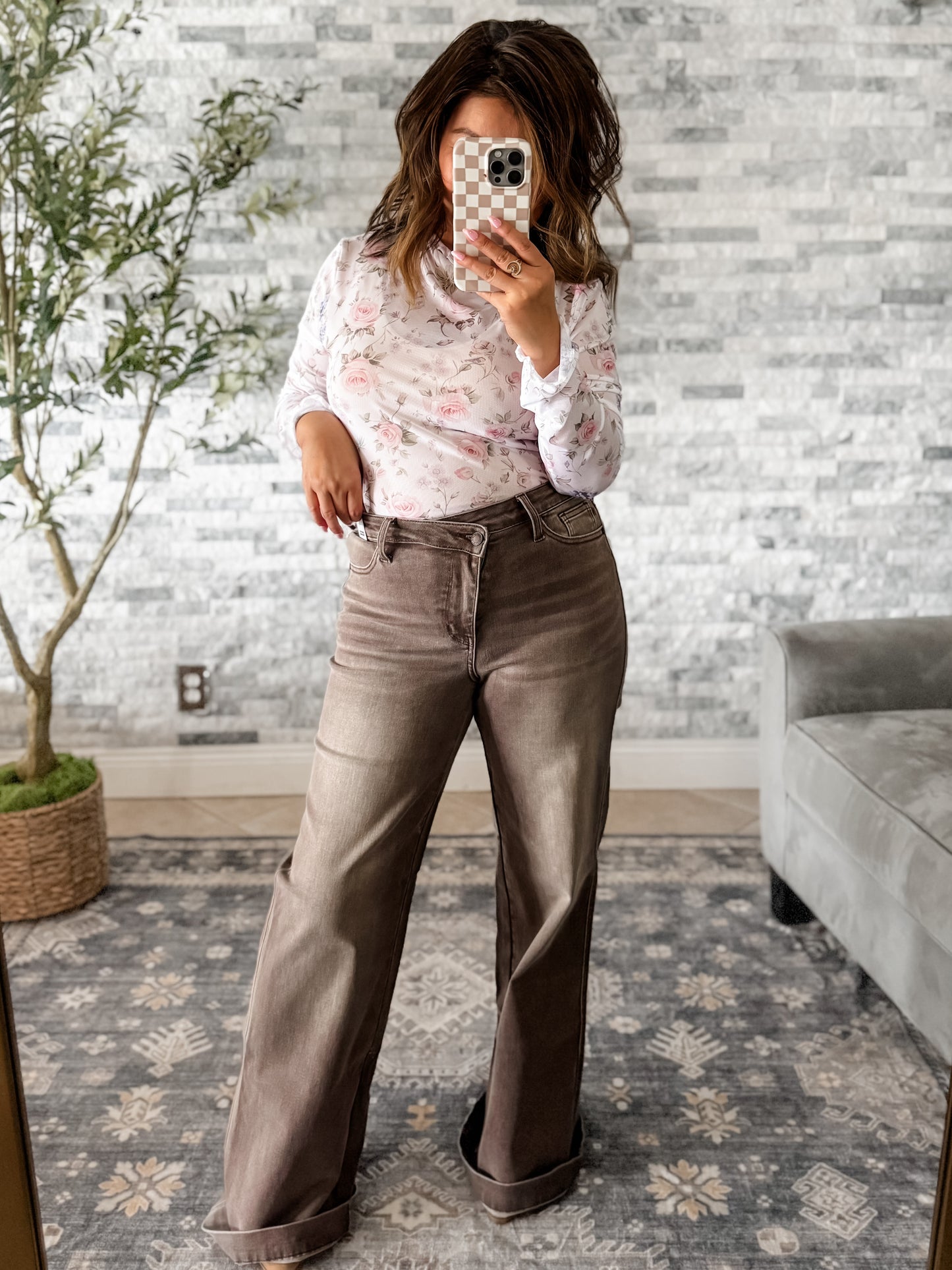 JUDY BLUE V WAIST RETRO WIDE LEG TROUSER JEANS in CLAY