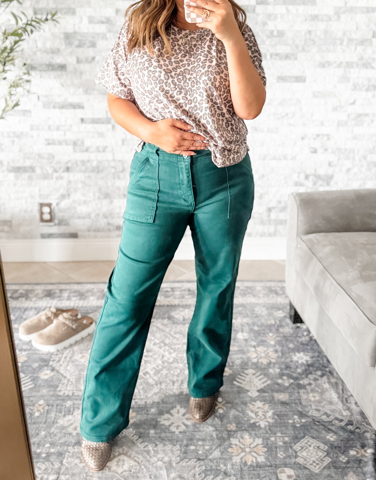 RISEN HUNTER GREEN PATCH POCKET PETITE JEANS