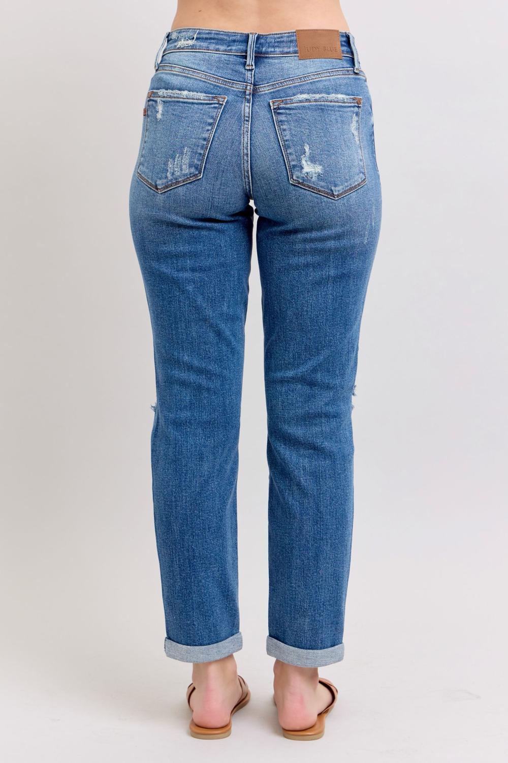 JUDY BLUE MID RISE DISTRESSED BOYFRIEND JEANS