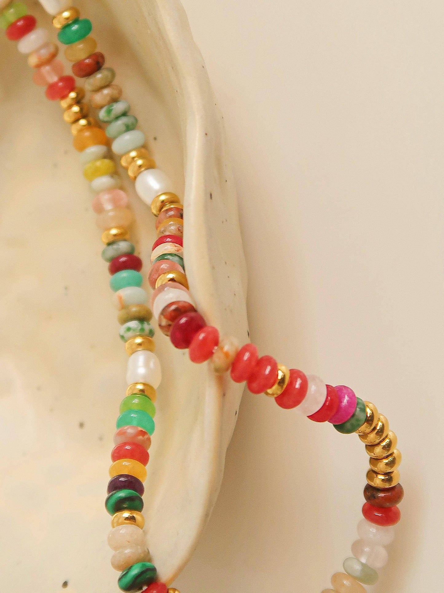 SUNNY BOHO COLORED BEADED NECKLACE - MULTI