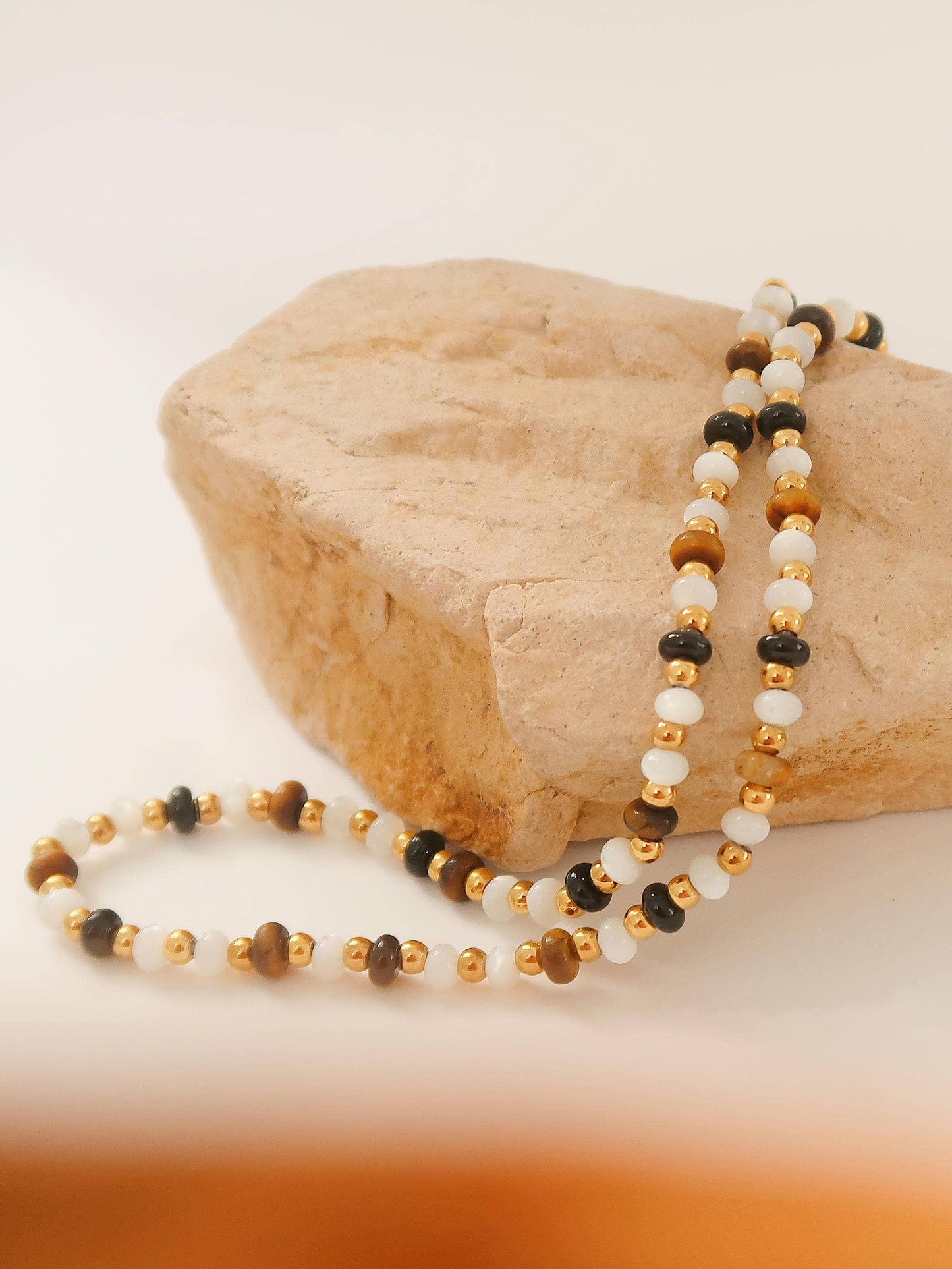 ARROW 18K PLATED BOHO BEADED NECKLACE - BROWN