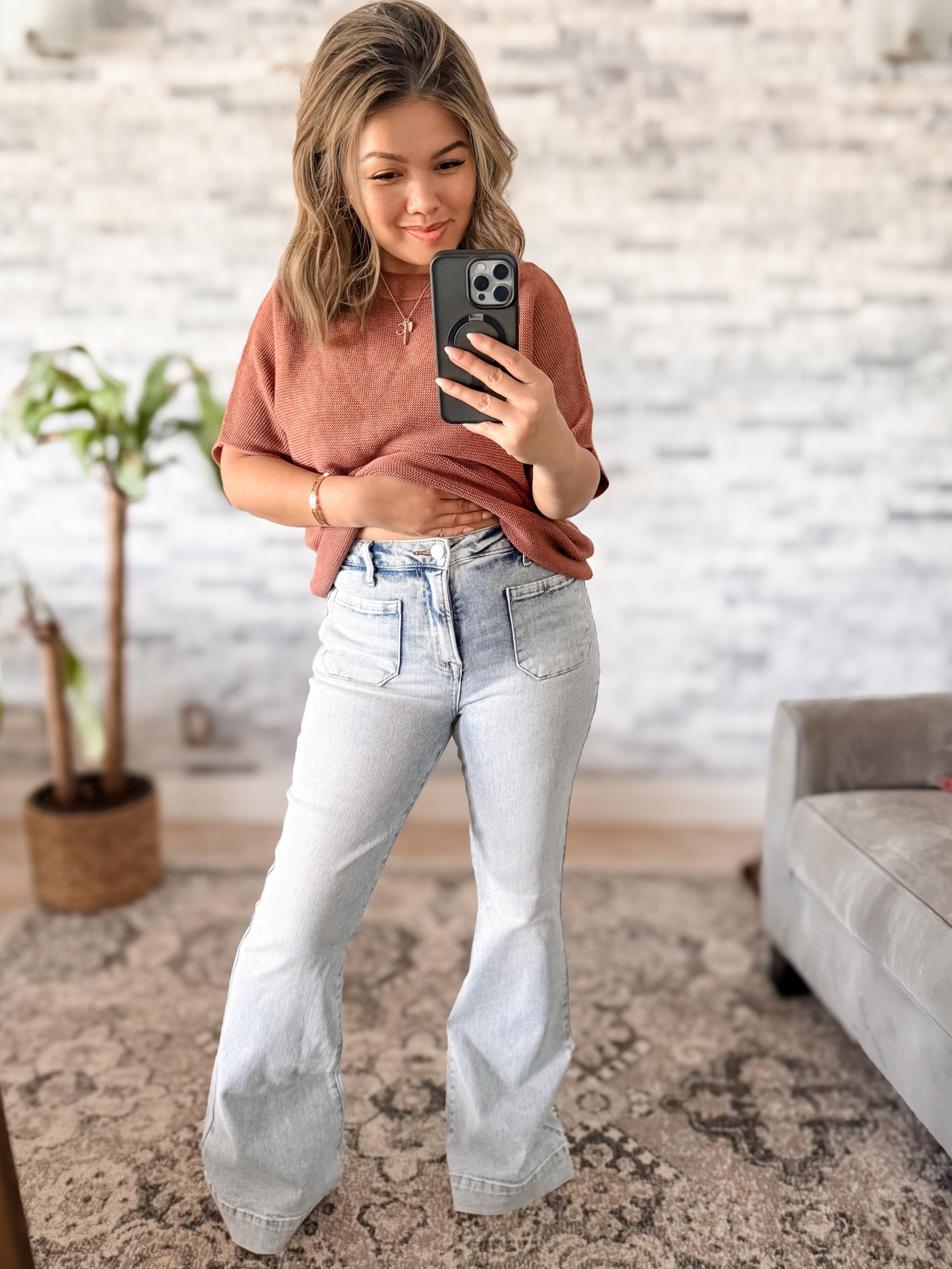 RISEN ACID WASH HIGH RISE FRONT PATCH POCKET FLARE JEANS
