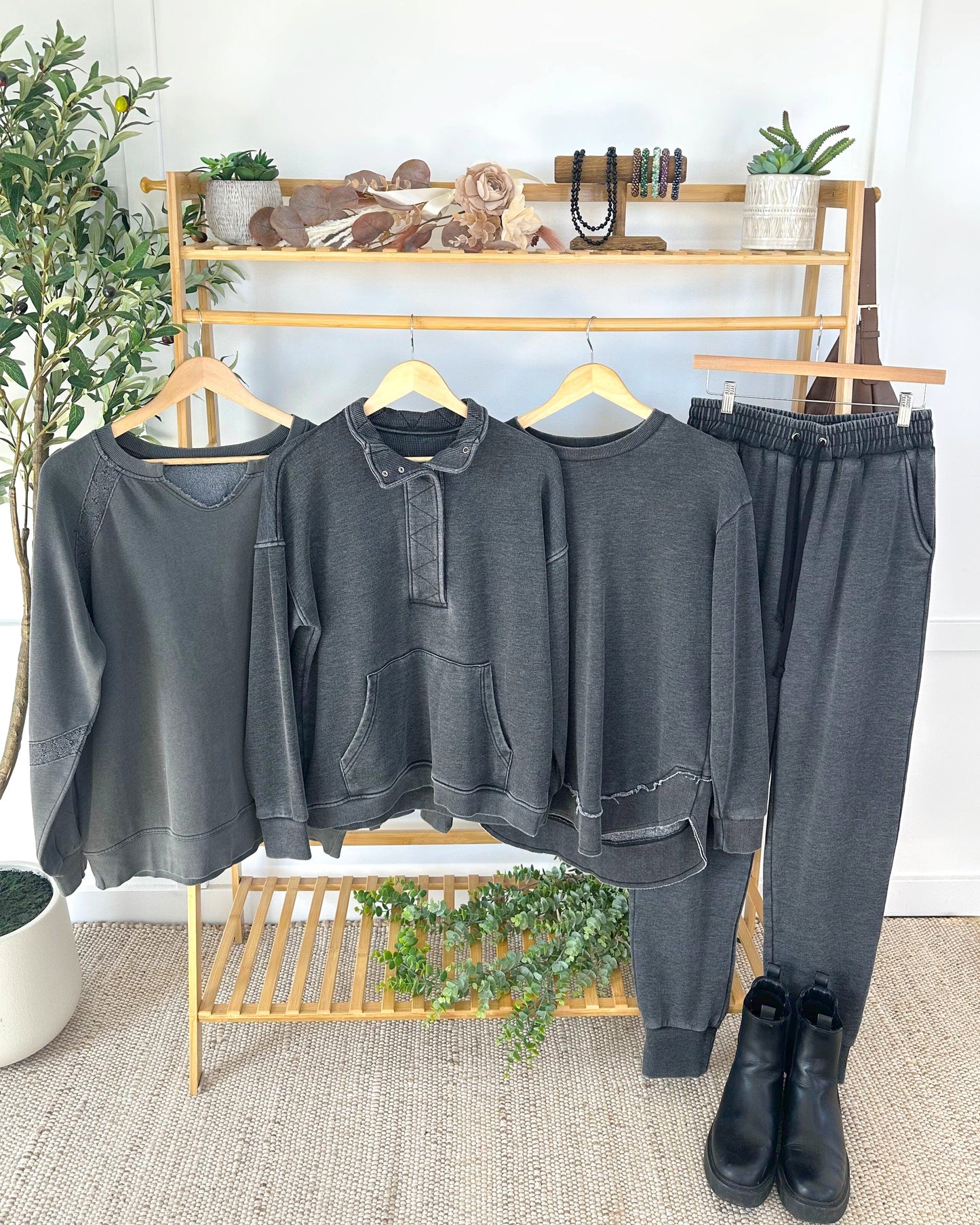Vintage Wash Joggers - Black