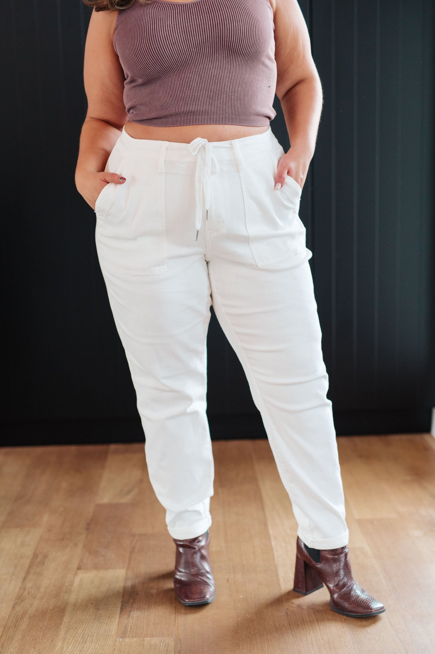 JUDY BLUE HIGH RISE DOUBLE CUFFED JOGGER in WHITE
