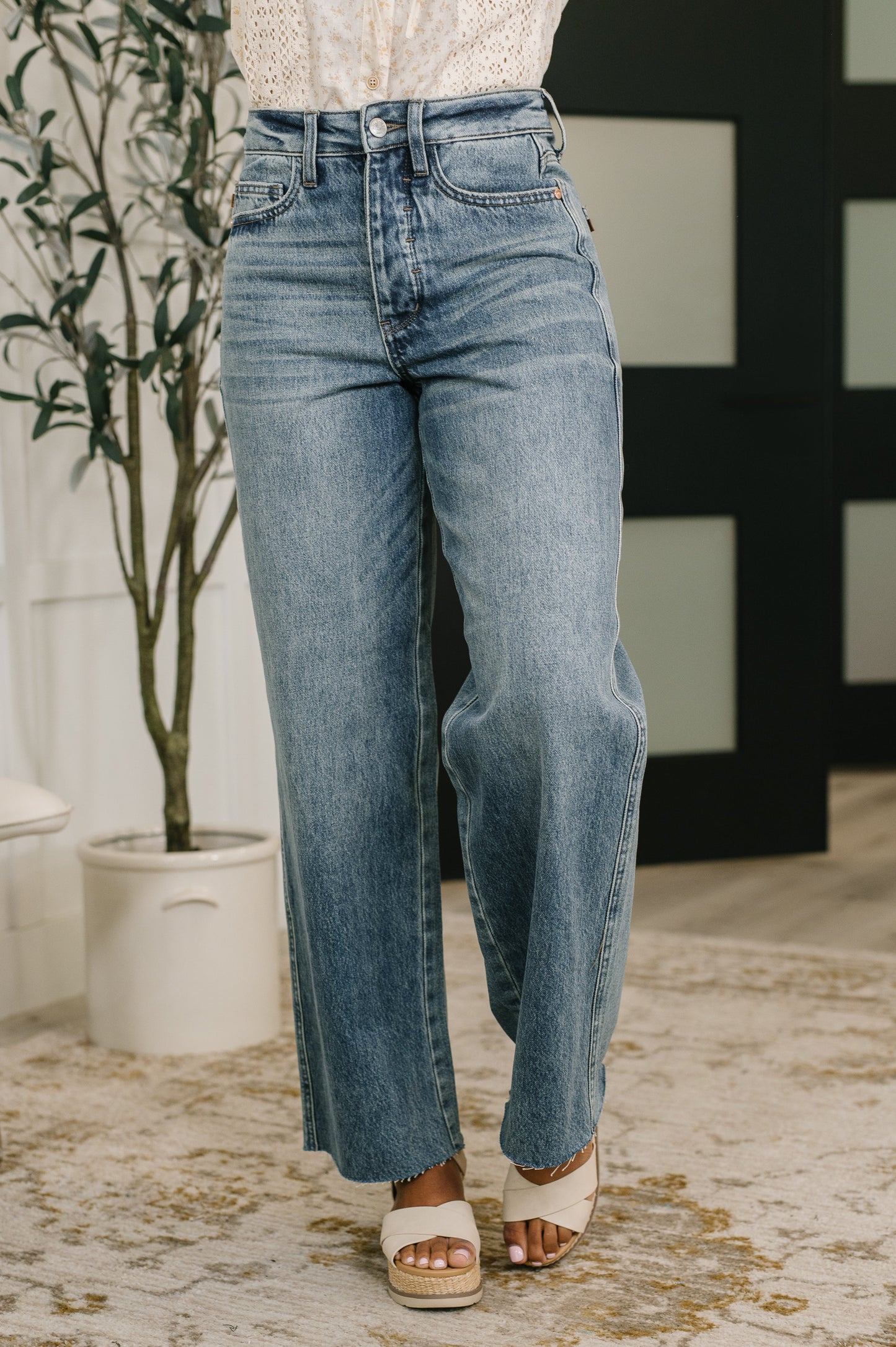JUDY BLUE HIGH RISE RIGID MAGIC WIDE LEG JEANS