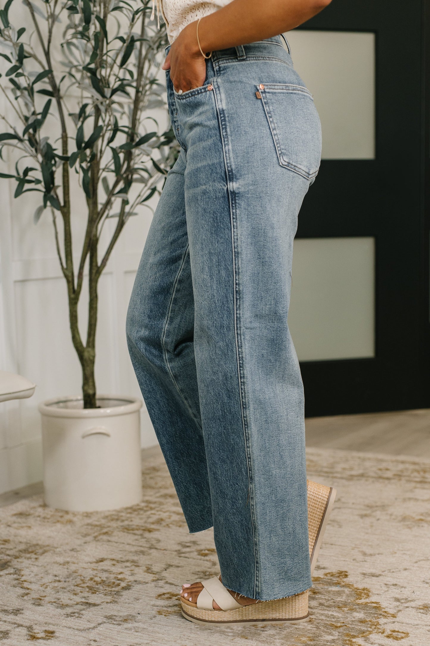 JUDY BLUE HIGH RISE RIGID MAGIC WIDE LEG JEANS