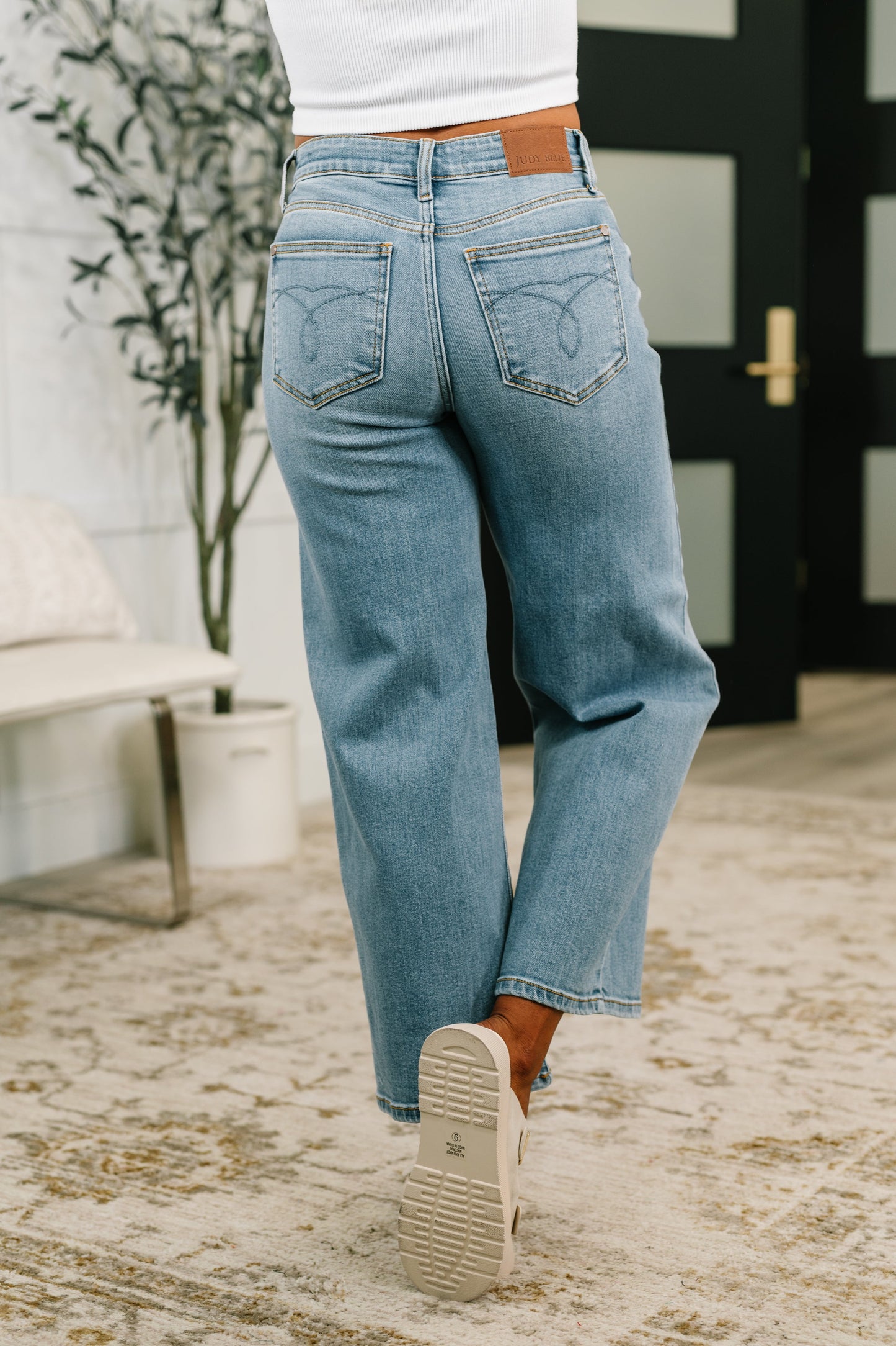 JUDY BLUE MID RISE WIDE LEG ANKLE LENGTH JEAN