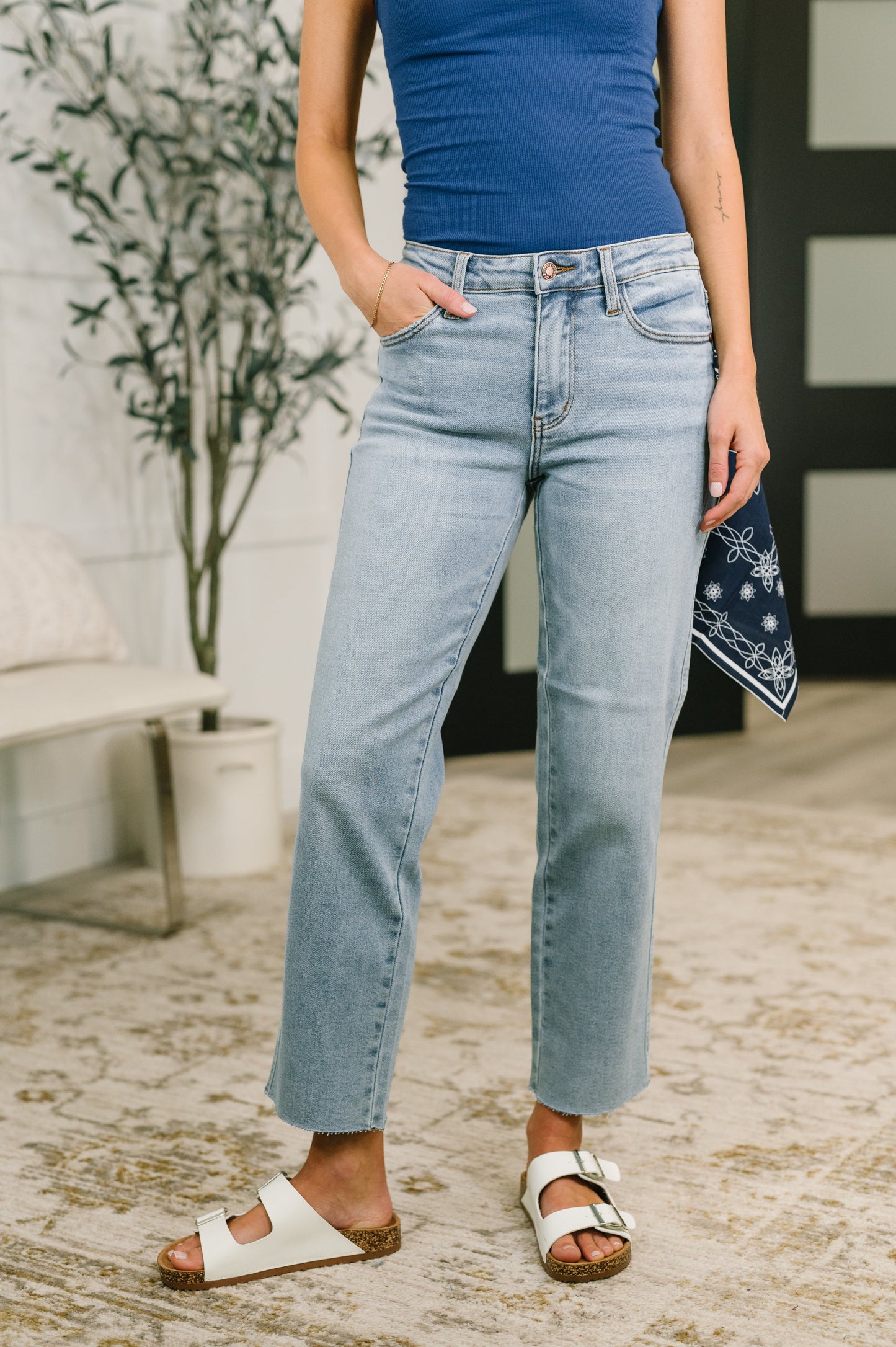 JUDY BLUE MID RISE ANKLE STRAIGHT LEG w/ BANDANA LOOP