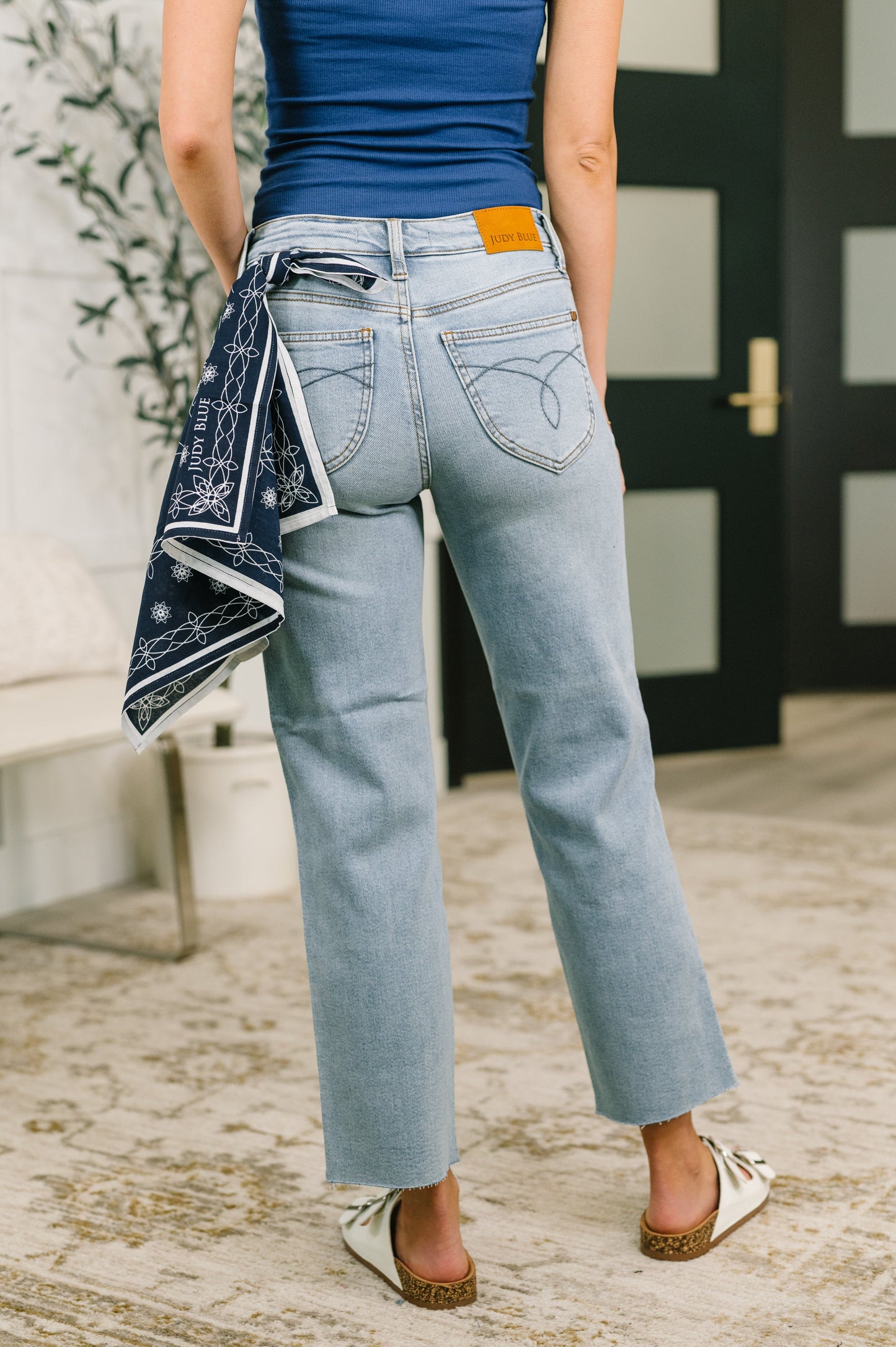 JUDY BLUE MID RISE ANKLE STRAIGHT LEG w/ BANDANA LOOP