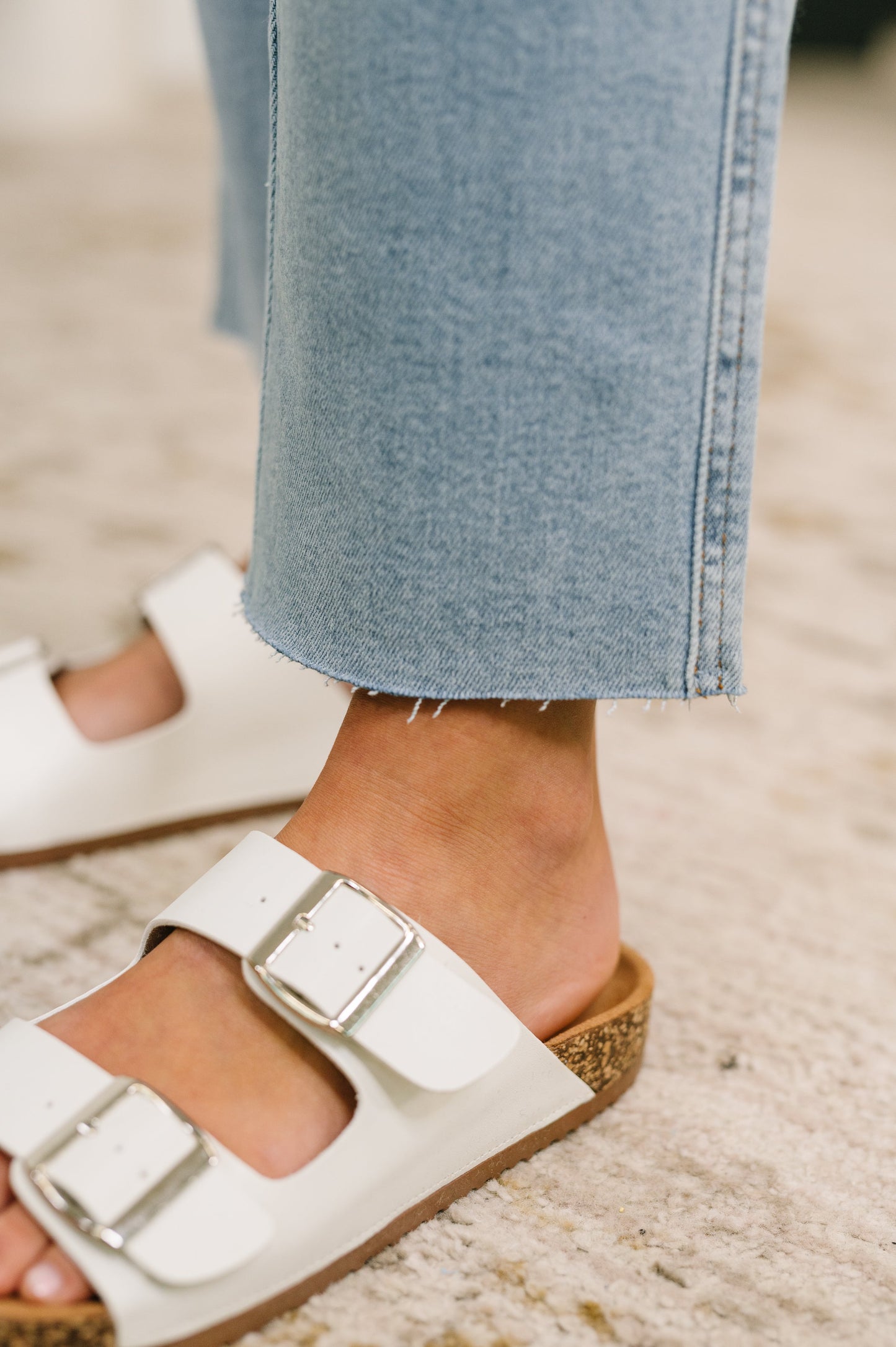 JUDY BLUE MID RISE ANKLE STRAIGHT LEG w/ BANDANA LOOP