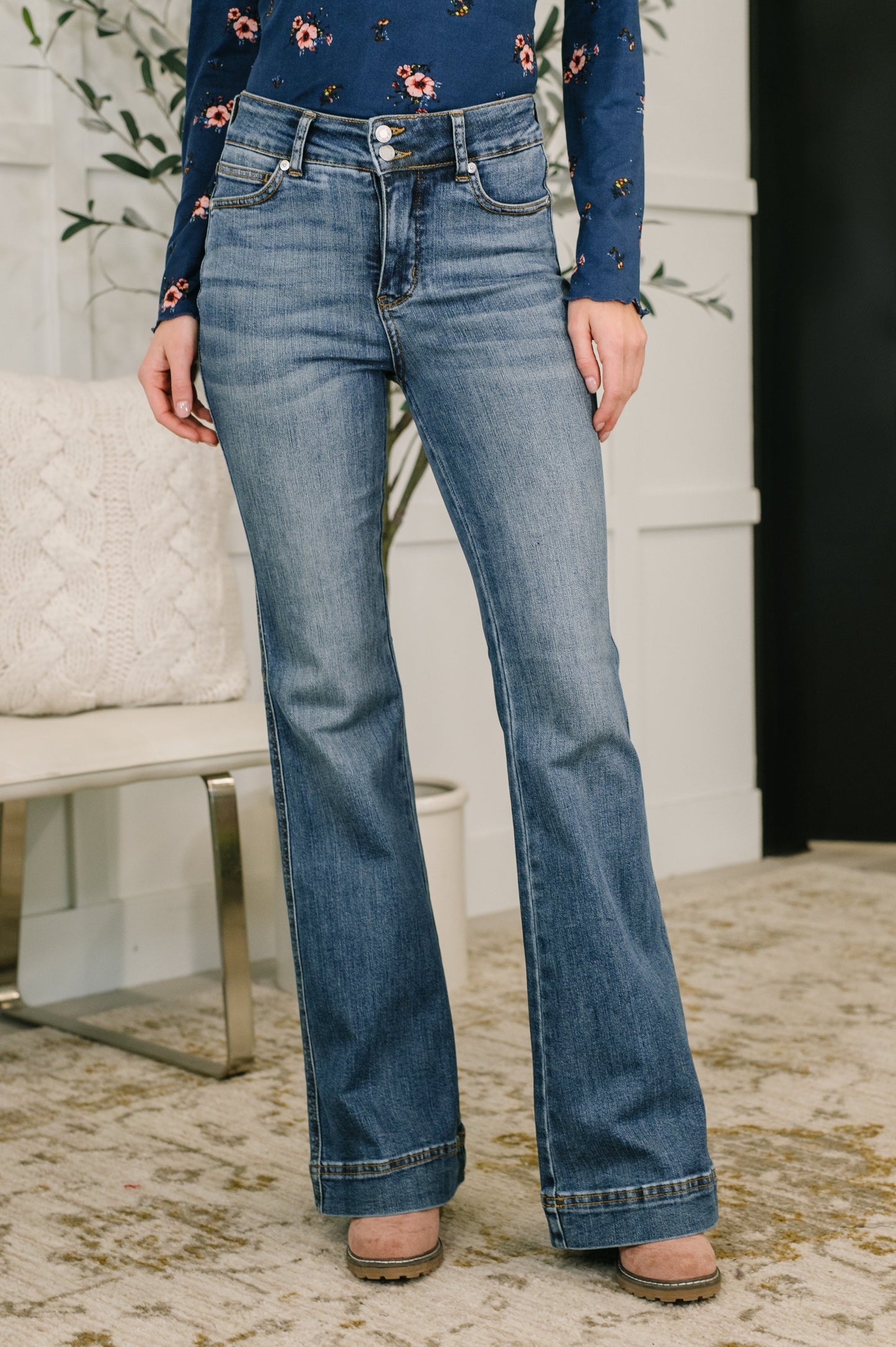 JUDY BLUE HIGH RISE TUMMY CONTROL DOUBLE BUTTON TROUSER FLARES
