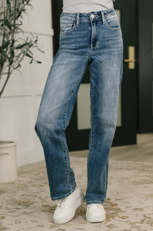 JUDY BLUE DOUBLE BACK LOOP MID RISE STRAIGHT JEANS