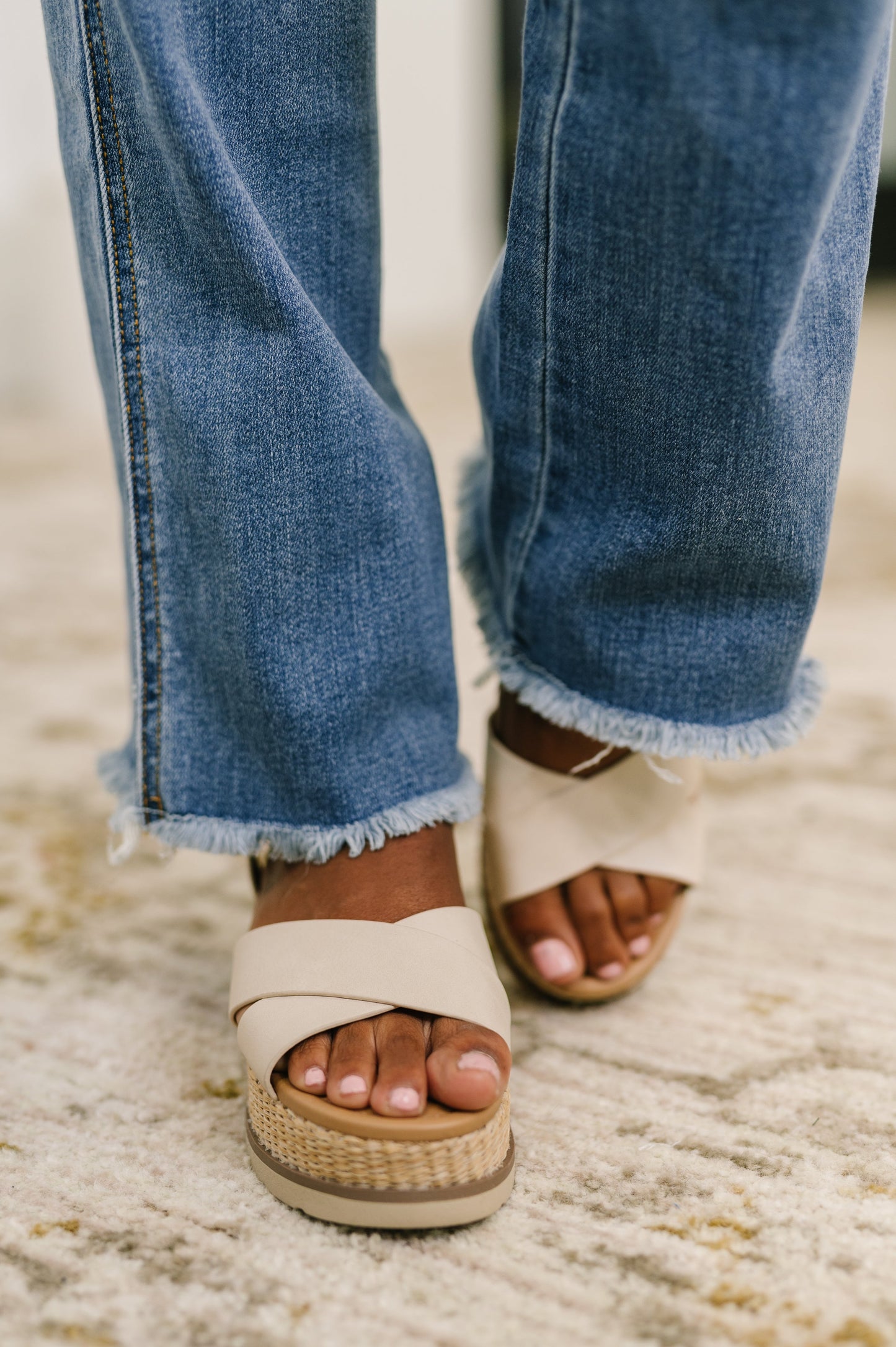 JUDY BLUE HIGH RISE DISTRESSED BOOTCUT JEANS