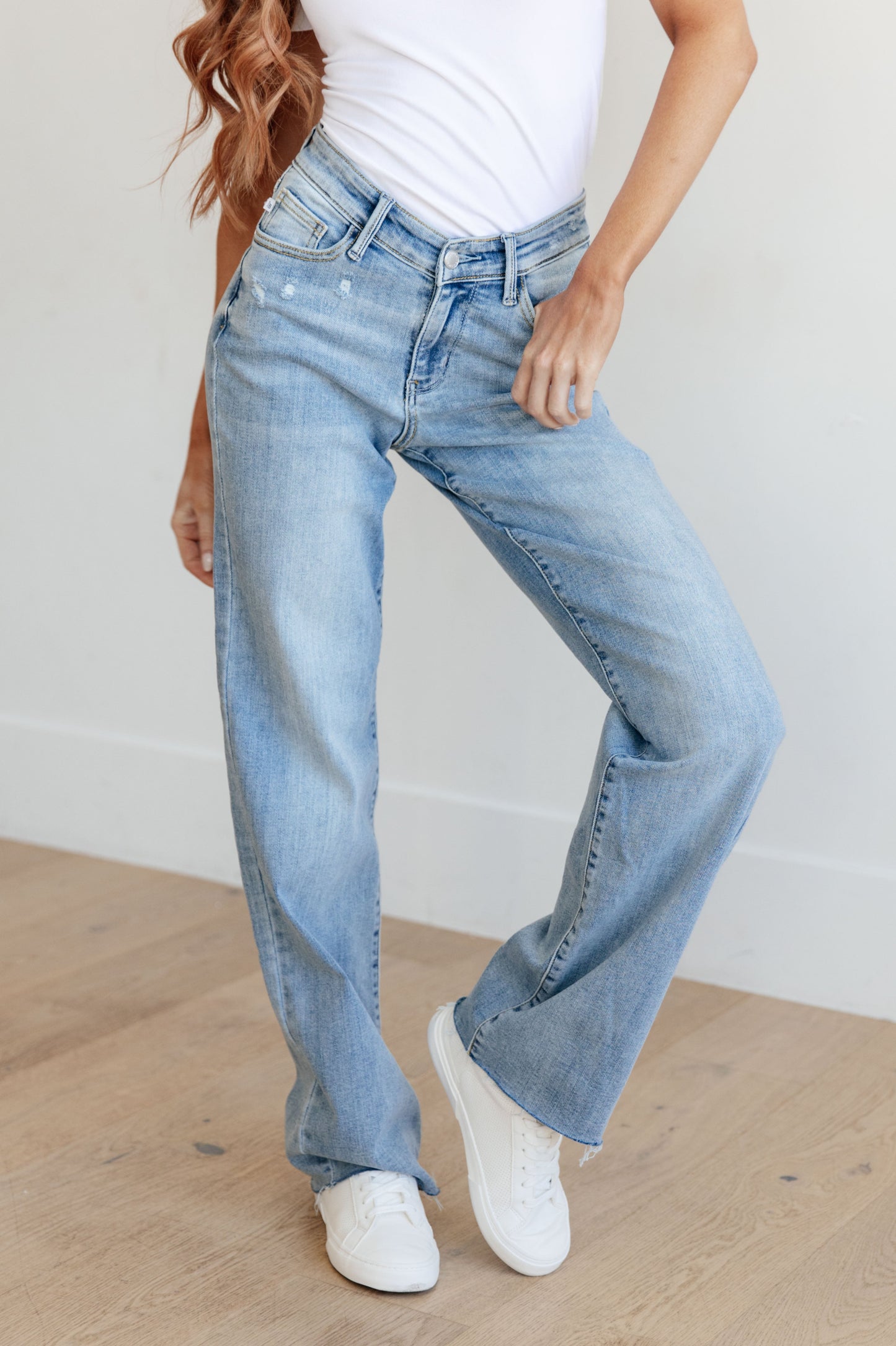 JUDY BLUE HIGH RISE V FRONT WAISTBAND STRAIGHT LEG JEANS