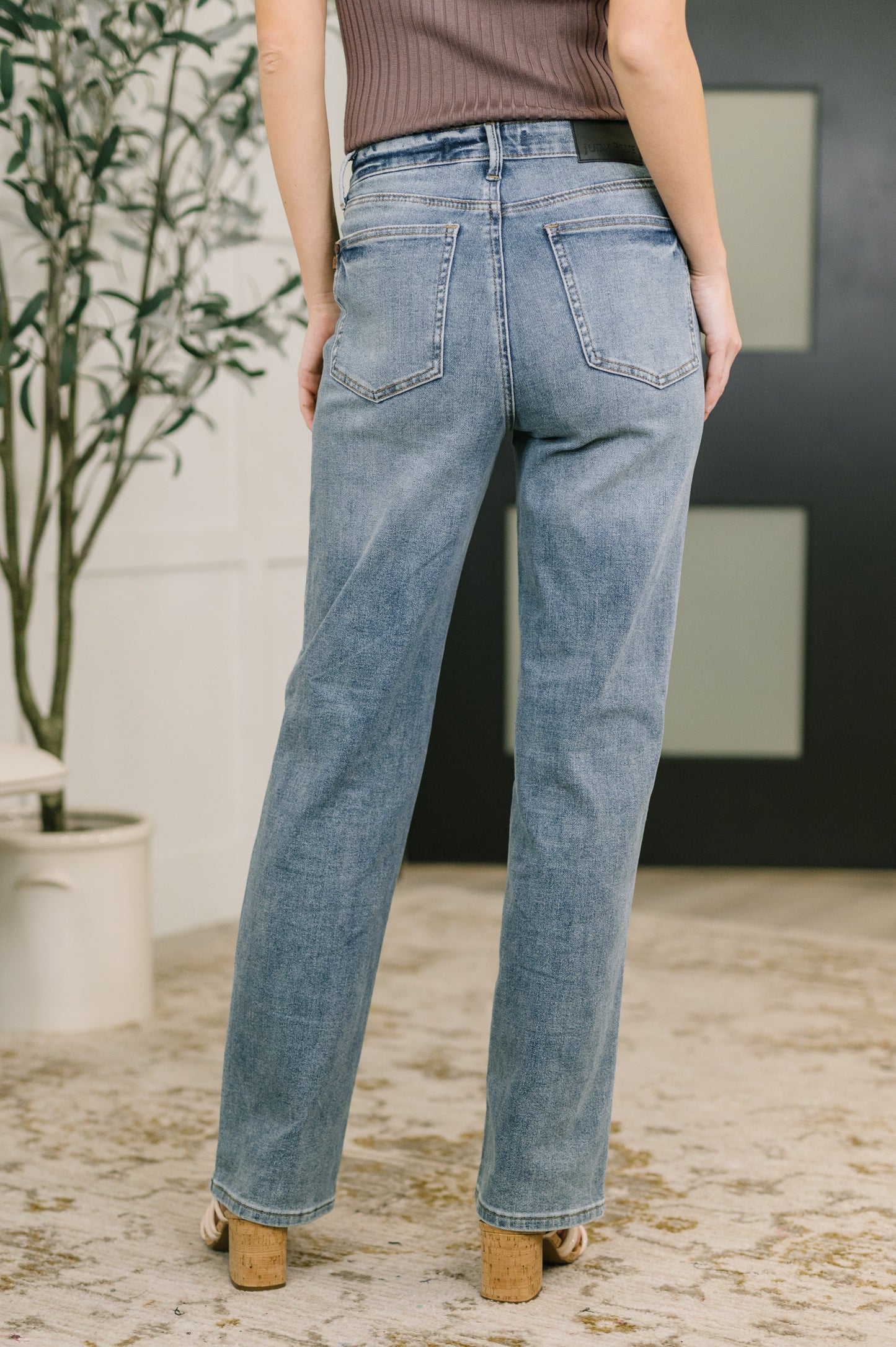 JUDY BLUE HIGH RISE TUMMY CONTROL SLIM STRAIGHT FIT JEANS