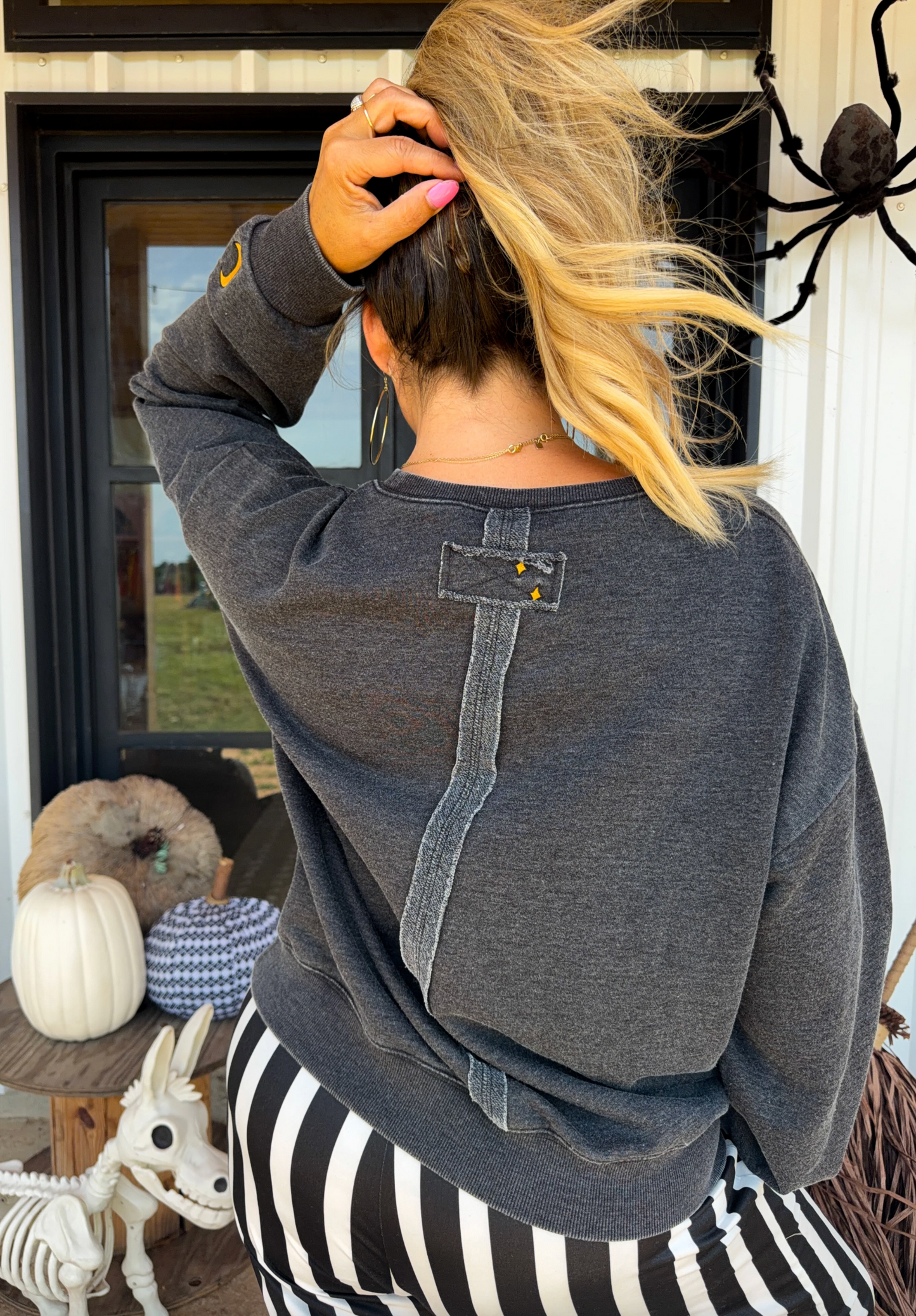 GHOST IN BLOOM PULLOVER