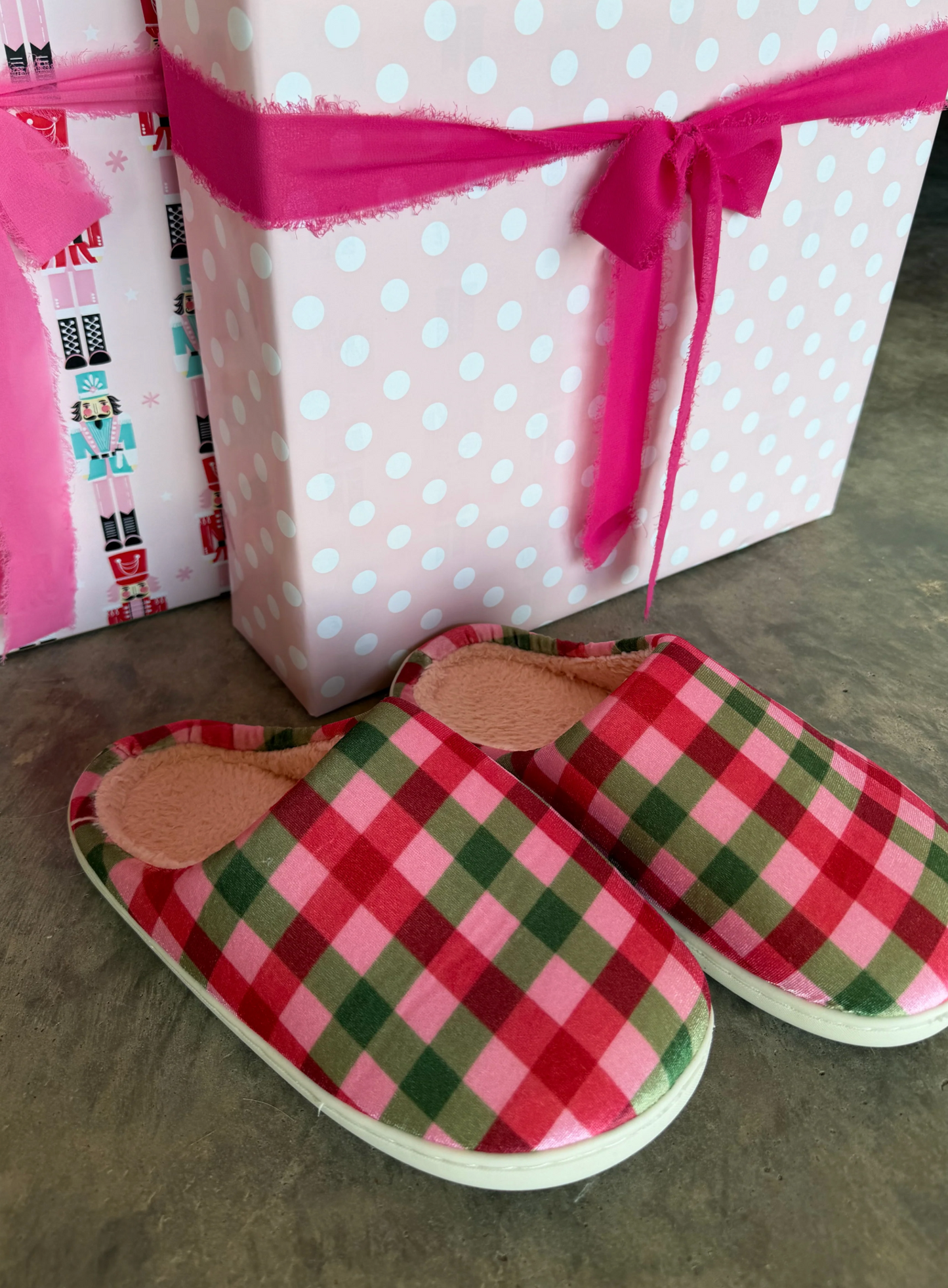*PREORDER* COZY CHRISTMAS SLIPPERS - TWO COLORS