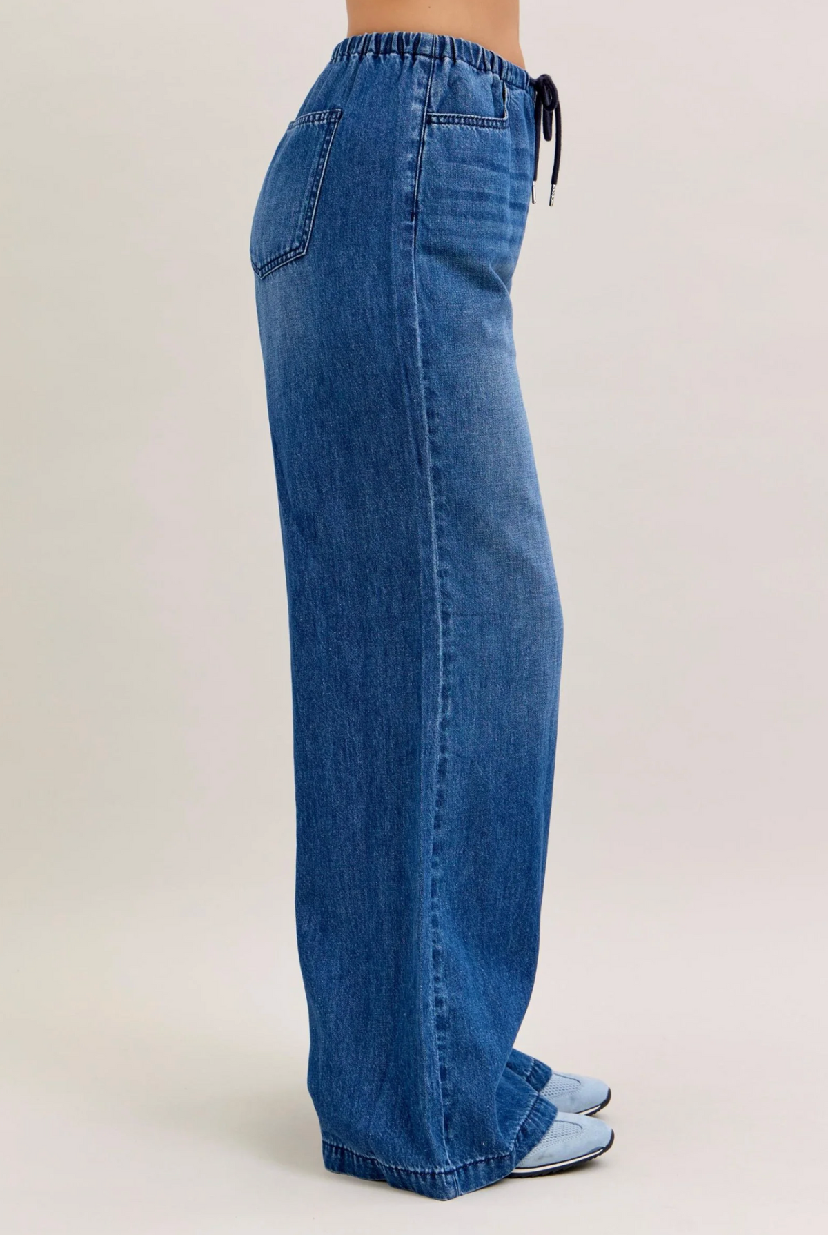 JUDY BLUE HIGH RISE FEATHER WEIGHT PALAZZO JEANS