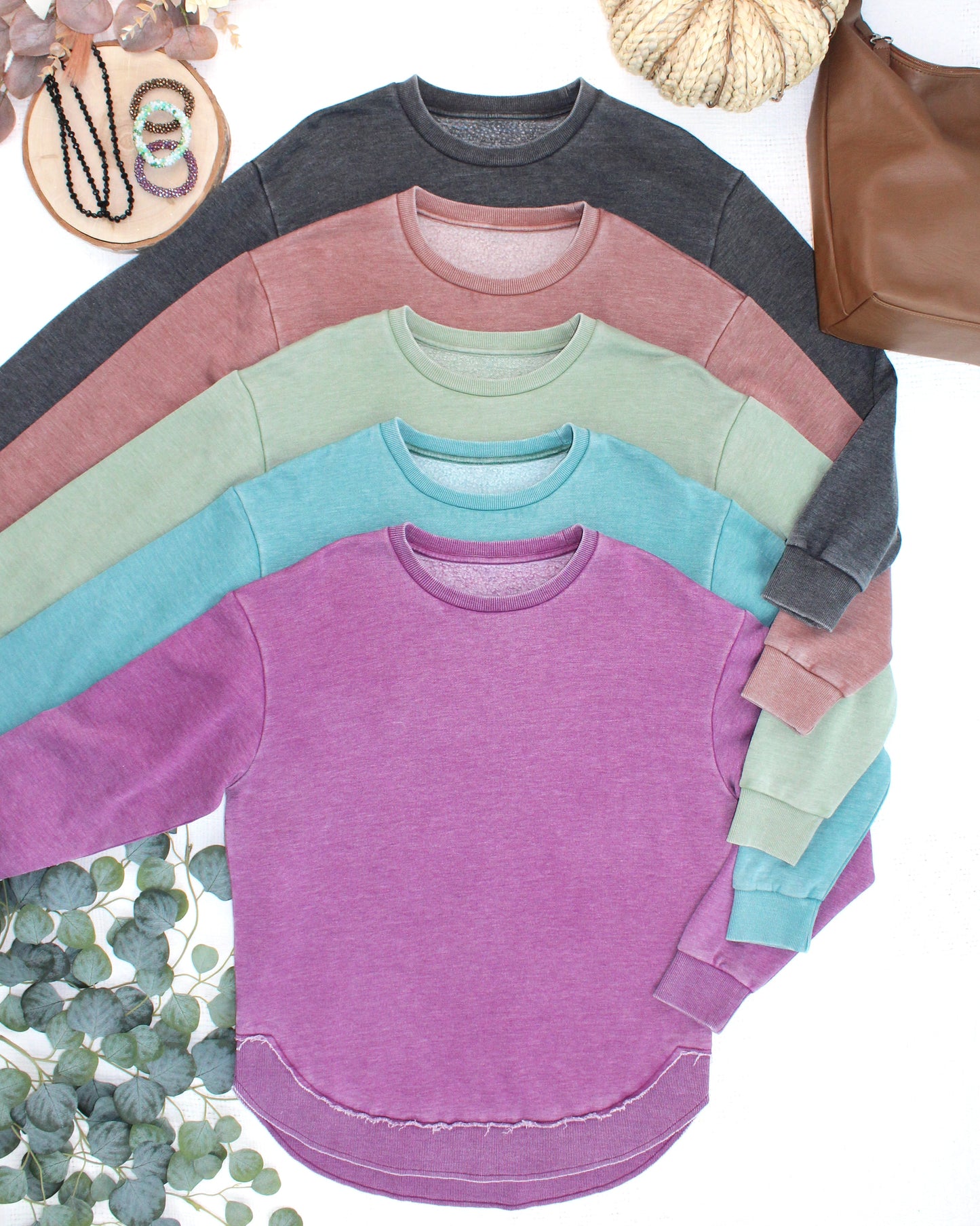 Vintage Wash Pullover - Black