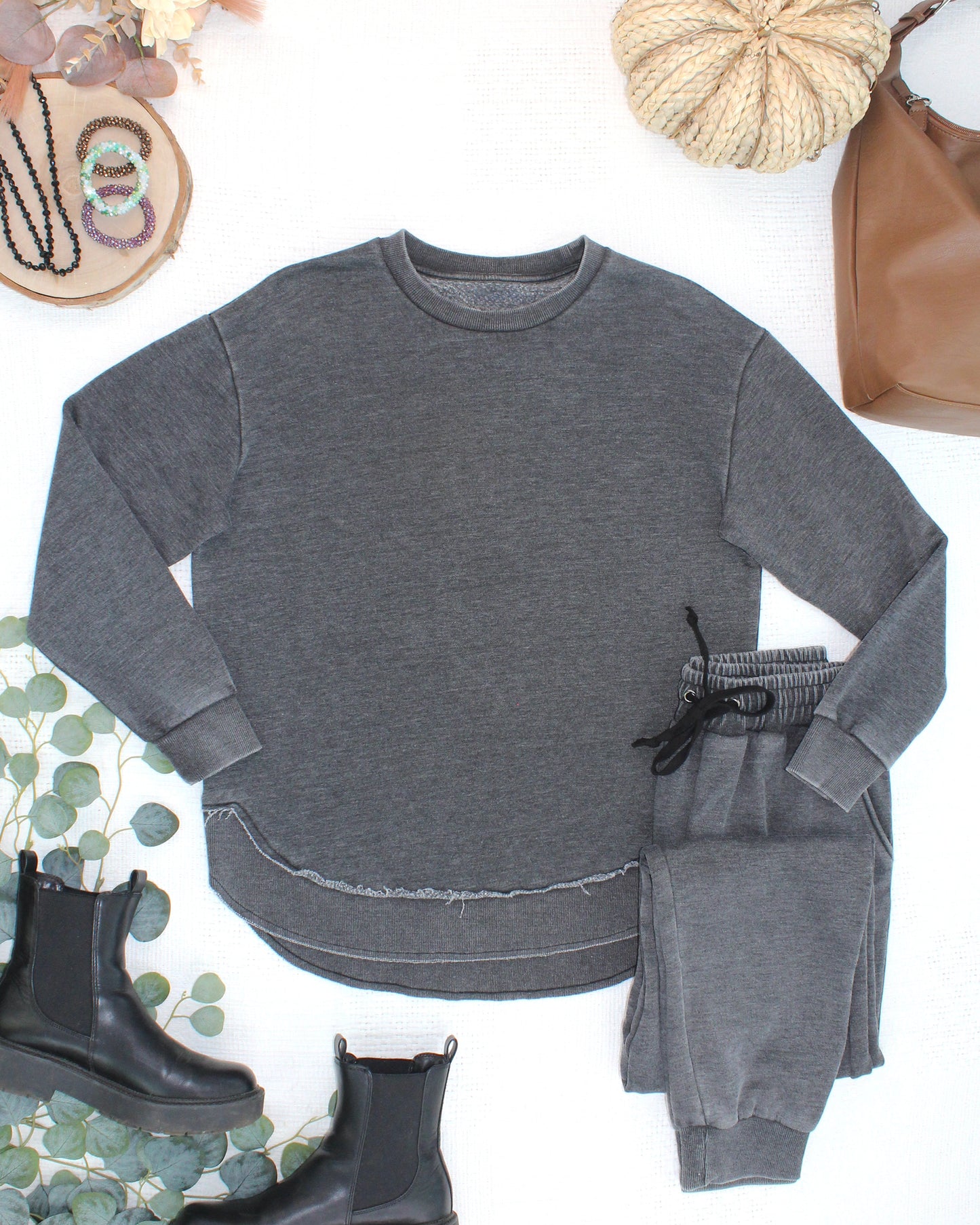 Vintage Wash Pullover - Black
