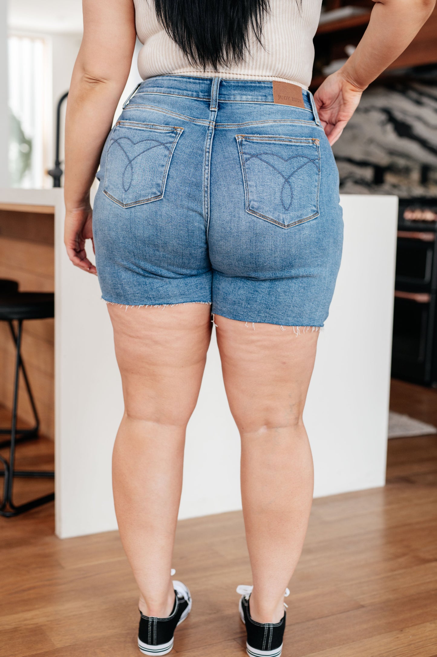 JUDY BLUE BASIC HIGH RISE CUTOFF SHORTS