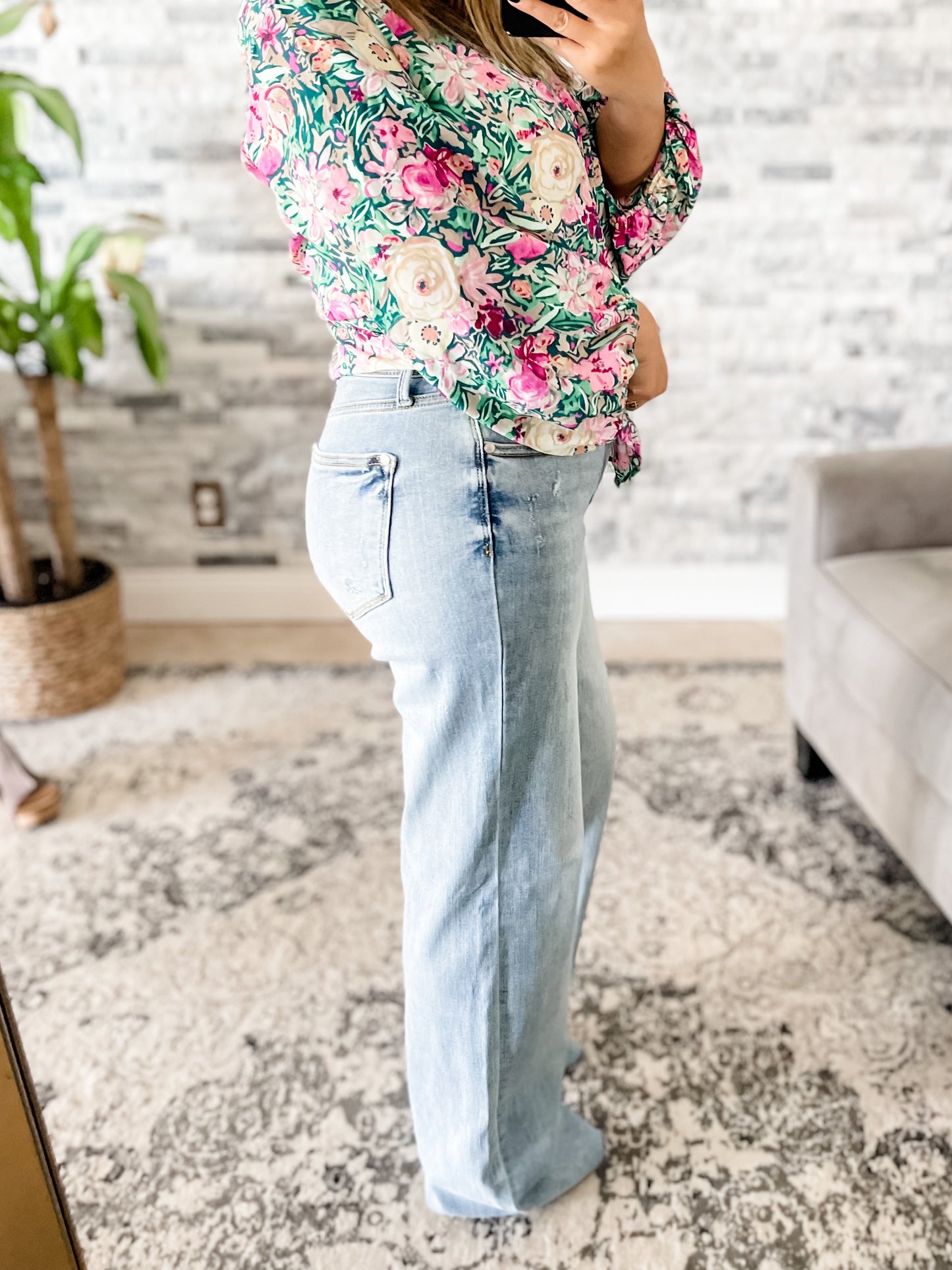JUDY BLUE HIGH RISE V FRONT WAISTBAND STRAIGHT LEG JEANS